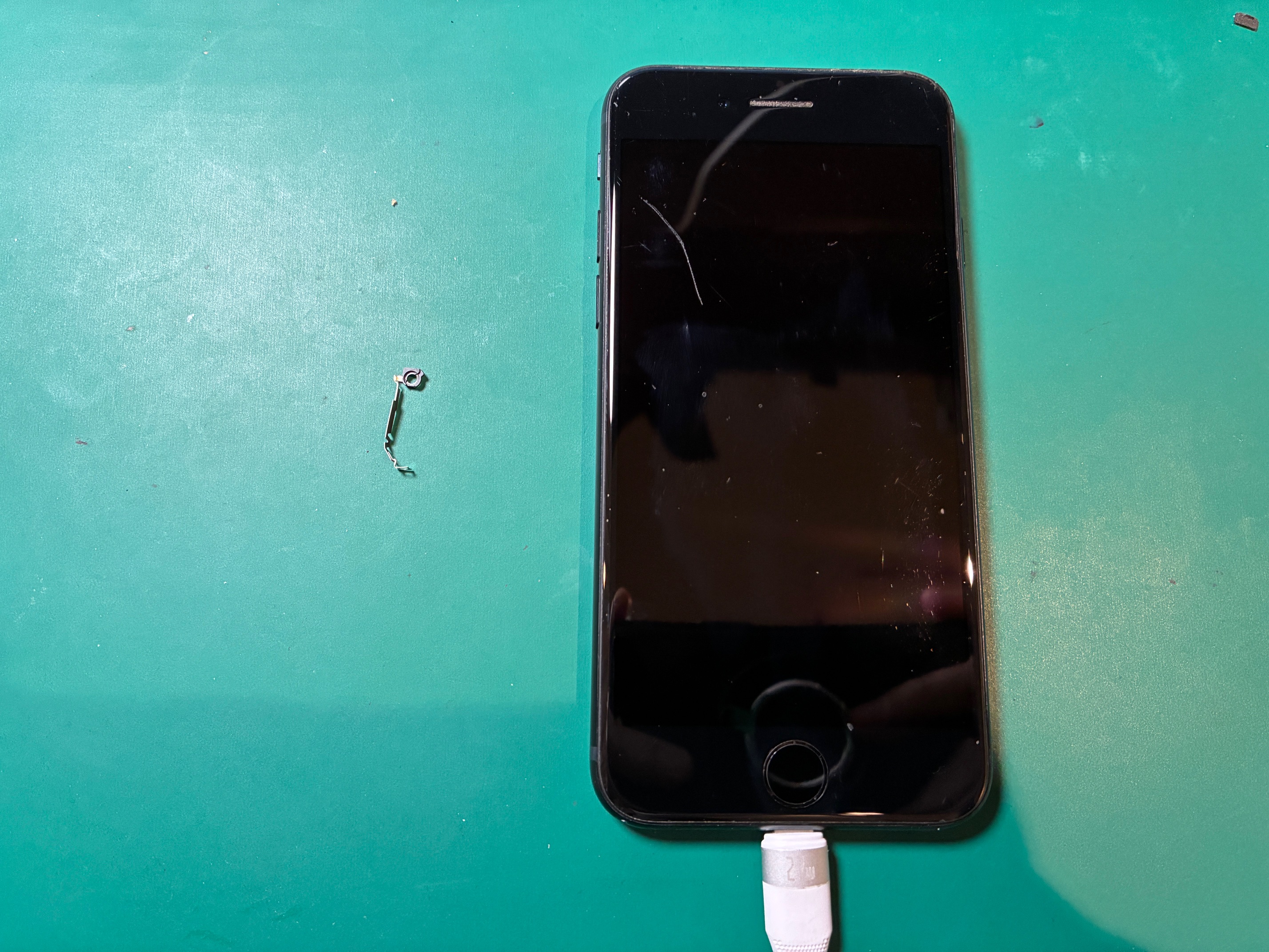 神戸市からお越しのお客様よりiPhoneSE3のNFCアンテナ交換をご依頼いただきました！